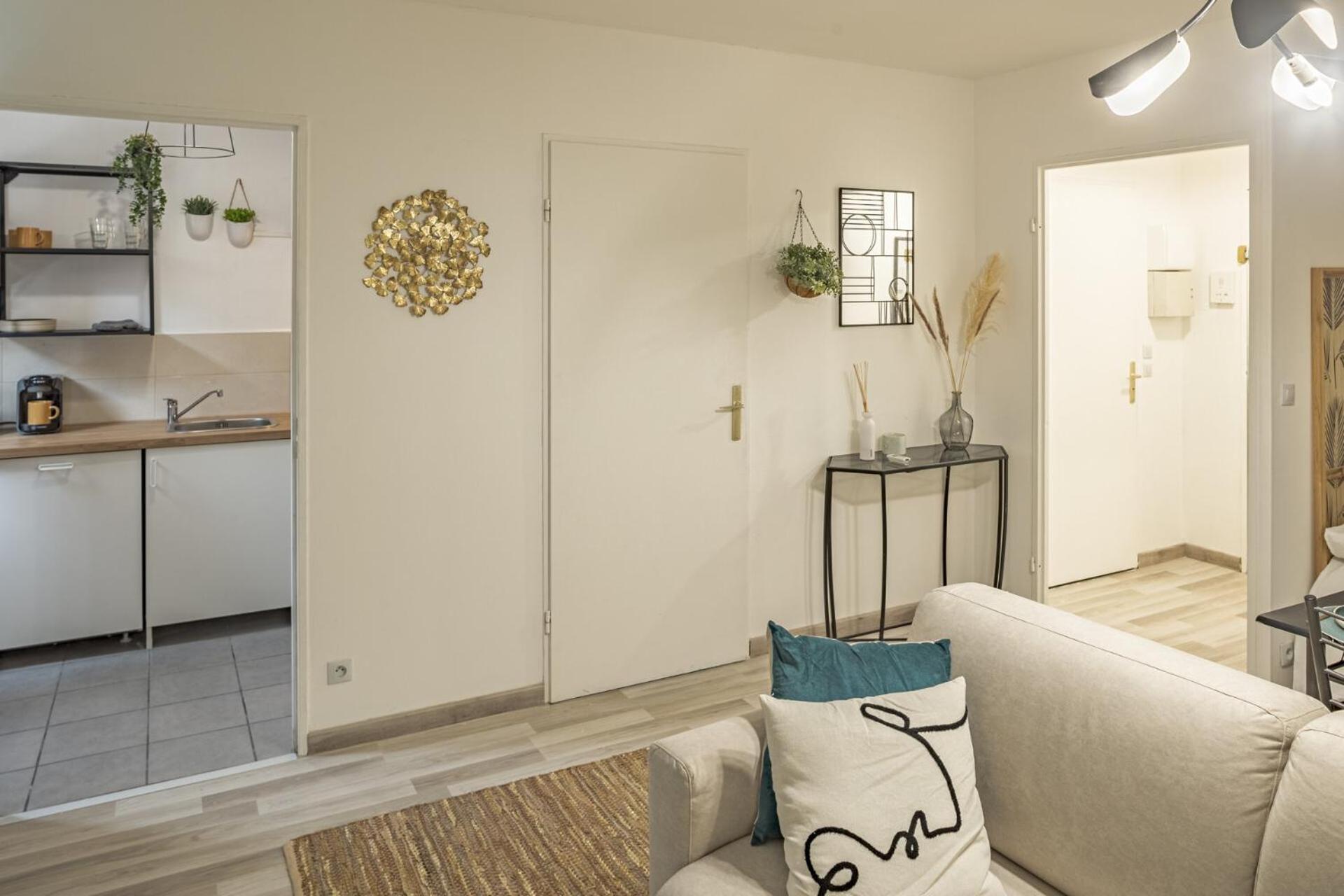Julia Home, Madamedemconciergerie Reims Eksteriør billede
